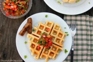 Waffles salados de camote - mamalatinatips.com